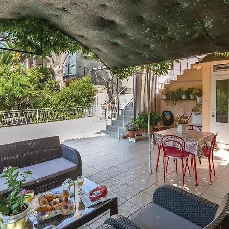 Apartman Lxxxi Makarska