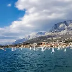 Lxxxi Makarska